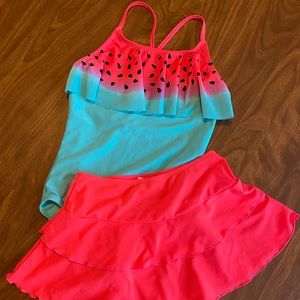 Cat & Jack girls swimsuit and skirt sz M (7/8)